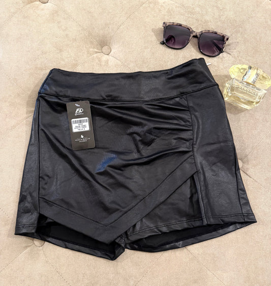 Falda Short Efecto Cuero